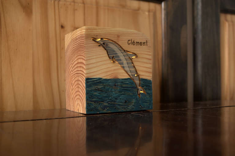 Cube veilleuse dauphin décorative en bois
